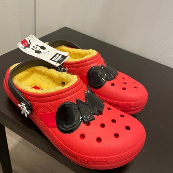 CROCS CLOG DISNEY MICKEY MOUSE SZ 5J RED YELLOW FUZZY LINED KAWAII ICONIC MICKEY - Picture 7 of 16
